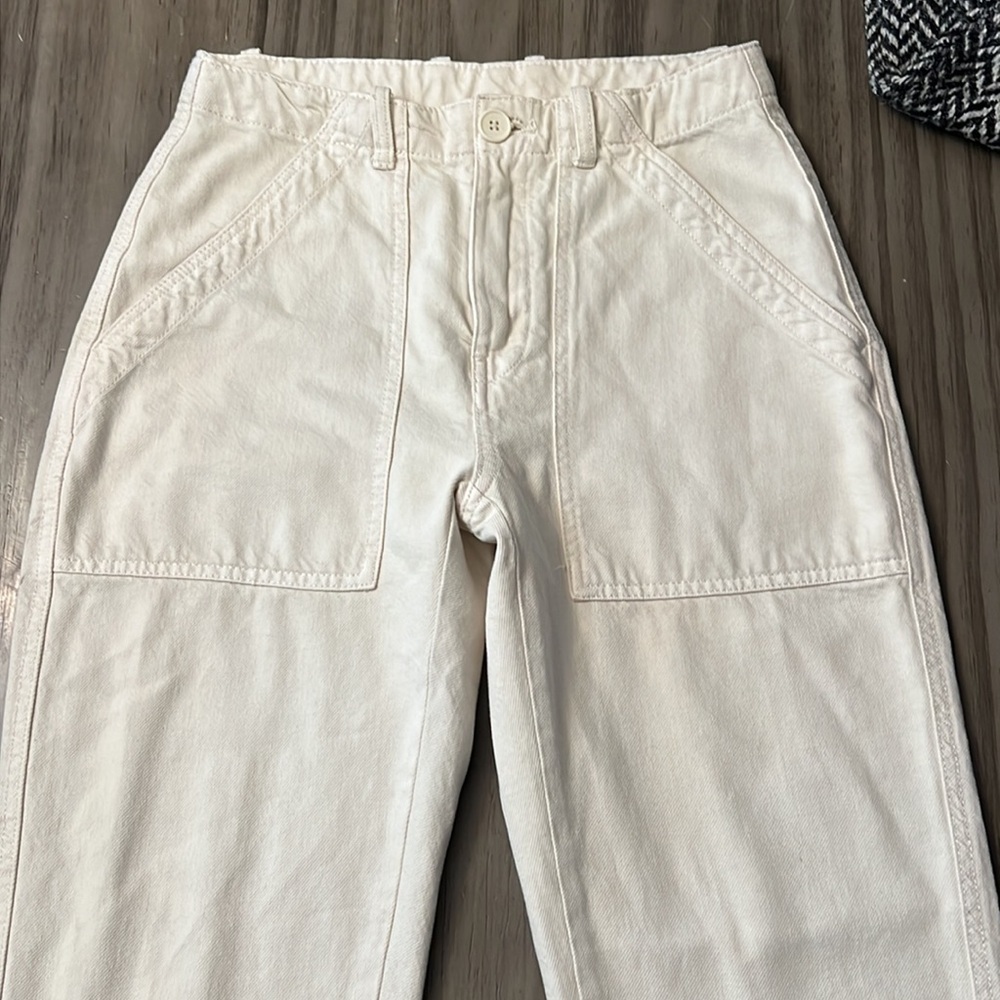 ZARA CREAM COLORED ANKLE & CROPPED PANTS SIZE XS